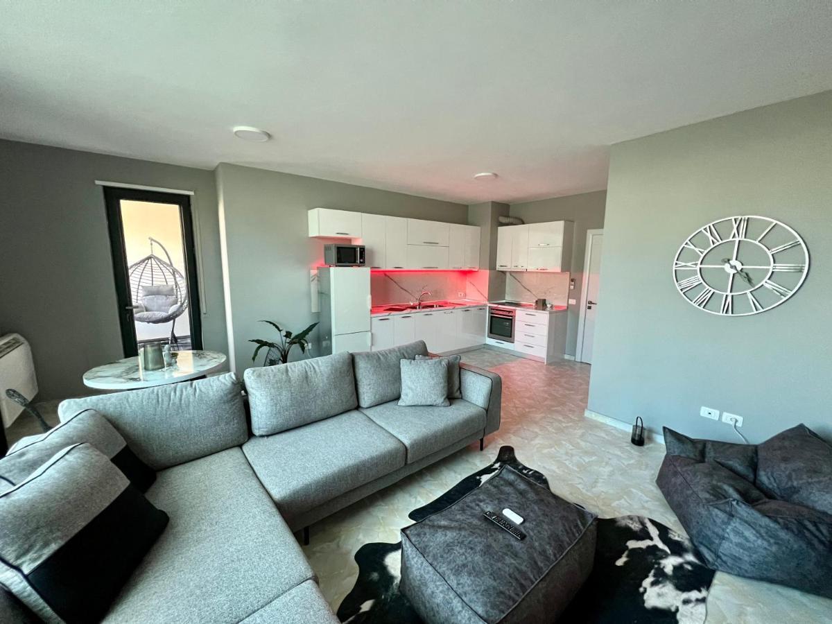 Lift @Vollga With Bbq And Patio Apartment Durres Luaran gambar